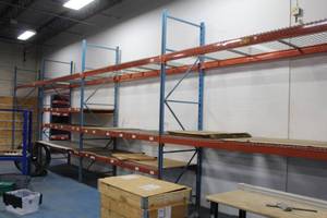 lot 729 image: Pallet Racking with (5) Uprights, (20) Beams, (14) Grates