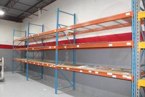 lot 750 image: Pallet Racking with (4) Uprights, (18) Beams, (12) Grates