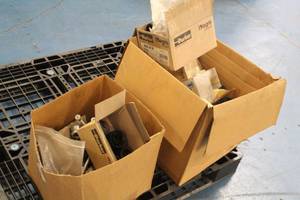 lot 754 image: Lot of (2 Boxes) Assorted Connectors