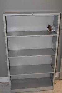 lot 802 image: Metal Shelving Unit