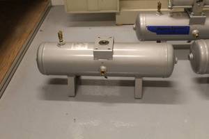 lot 813 image: SMC VBAT10AN1-X21 Air Tank