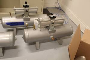 lot 815 image: SMC VBAT10AN1-X21 Air Tank with Regulator