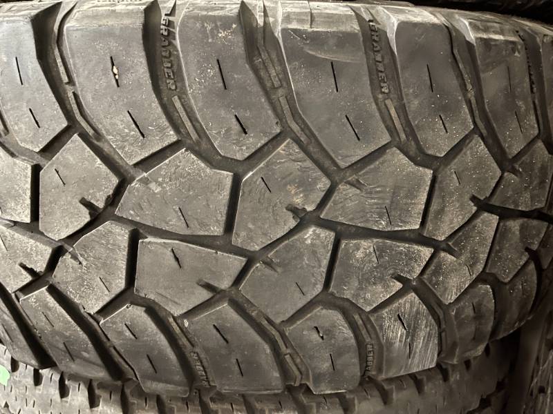 lot 78 image: General Grabber Tire
