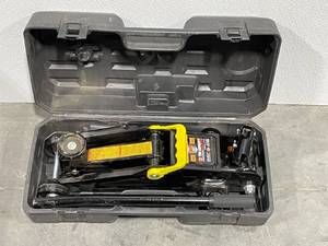 lot 19 image: Torin 2 Ton Jack