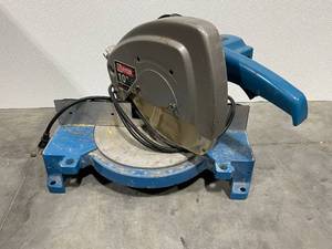 lot 21 image: Ryobi 10 Miter Saw