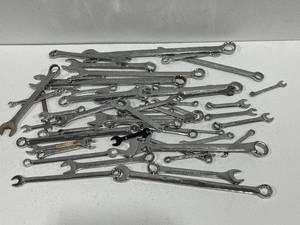 lot 31 image: Assorted Wrenches