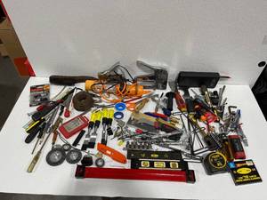 lot 36 image: Assorted Hand Tools