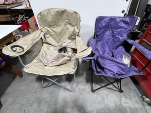 lot 43 image: 3 Fold Up Chairs