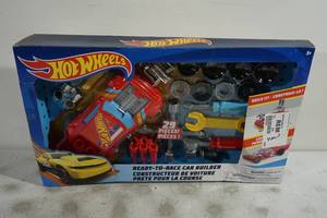 NEW Hot Wheels Ready-To-Race Car Builder Kit