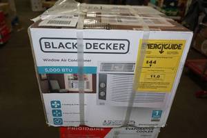 NEW Black and Decker 5000 BTU Window Air Conditioner