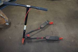 Neon Flicker 3 Wheel Coaster Bike