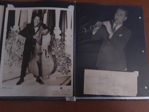 Album Of Celebrity Photos & Autographs