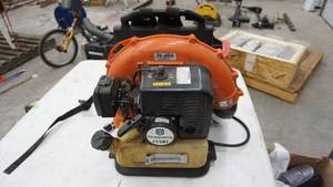 lot 7 image: Husqvana 155BT Backpack Leaf Blower