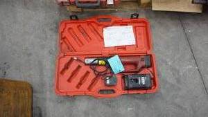 lot 17 image: Rothenberger 12 Crimper W Battery