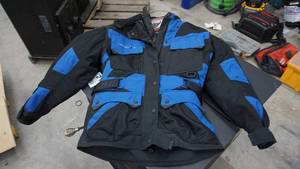 lot 26 image: First Gear Kilimanjaro Air Jacket--Womens Small