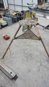 lot 51 image: Ridgid Tripod Pipe Vice