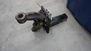 lot 183 image: Pintal Hitch With An Interchangeable Ball