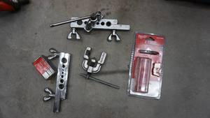 lot 185 image: Milwaukee--3 Switched Blades-Etc.