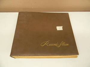 lot 30 image: 8 VINTAGE 10 78 RPM RECORDS IN VINTAGE RECORD ALBUM - COLUMBIA, CAPITOL, DECCA, VOCALION, VICTOR, MELOTONE - FANTASTIC COLLECTION - SEE PICTURES