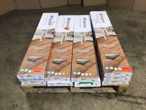 Pallet with 10 cases of Fresh Oak 8.7 in. W x 47.6 in. L Luxury Vinyl Plank Flooring (20.06 sq. ft.  case) see pictures