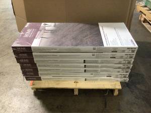 Pallet with 7 cases Home DEcorators Hand Scraped Strand Woven Wellington 38 in. T x 5-18 in. W x 36 in. L Engineered Click Bamboo Flooring