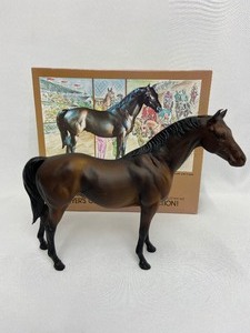 lot 46 image: Vintage Breyer #605 Classic Terrang Thoroughbred Race Horse &  #634 Palomino Warm Blood