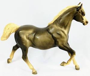 lot 35 image: Breyer 710295, 3120 and 220 - Dappled Phar Lap Racer  Early Running Mare  Proud Arabian Foal