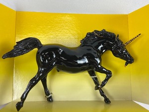 lot 4 image: Collectible New Breyer Edition 705596 Unicorn III Black Pearl,  & #941 - Robin wHot Tamale H.T.