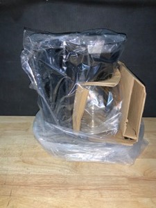lot 11 image: BLACKDECKER 12-Cup Black Programmable Coffeemaker. See Pictures