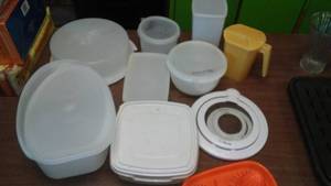 lot 316 image: Misc. Assorted Tupperware and more