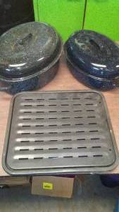 lot 318 image: Enamelware Roasters (2)
