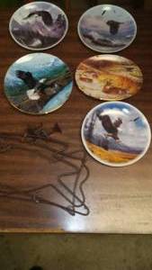 lot 323 image: Eagle, Wildlife Plates with Display Hanger