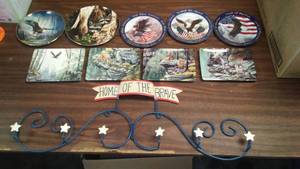 lot 332 image: Eagle Wildlife Plates with Metal Display Hanger Rack.