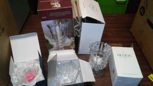 lot 335 image: Fine Block Crystal and More (5)