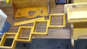 lot 337 image: Wood Home Dcor, Shelves