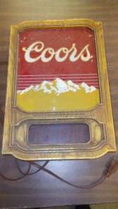 lot 347 image: Coors Beer Light and Clock working.