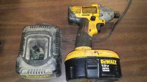 lot 360 image: DeWalt Impact Driver, XRP  in. Drill Driver with battery and charger