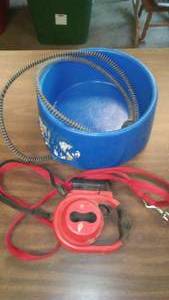 lot 363 image: Pet Therma Bowl and Retractable Leash