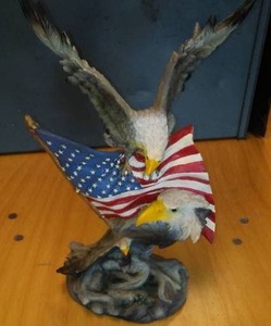 lot 382 image: Eagles with Flag, Resin