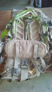 lot 404 image: In Sights Bow Hunting Backpack