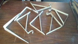 lot 413 image: Heavy Duty Shelf Brackets (7)