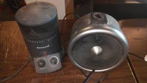 lot 423 image: Portable Heaters (2)