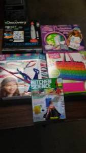 lot 446 image: Crafting Kits
