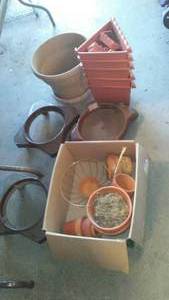 lot 464 image: Gardening Pots, Pot Carts and more