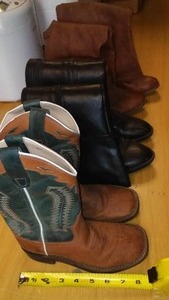 lot 480 image: Leather Boots (3) Womens 7.5 (2) and Child