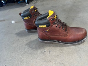 DEWALT Mens Axle Waterproof 6 in. Work Boots - Soft Toe - Walnut Pitstop Size 10(M)