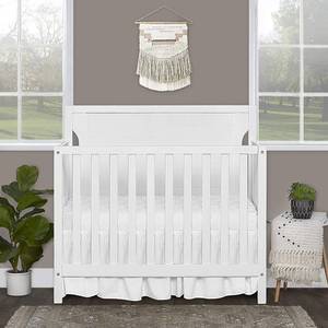 Dream On Me Bellport 4 in 1 Convertible Mini Crib Daybed, White