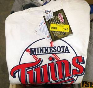 FIVE New Adult Small Minnesota Twins tshirt white