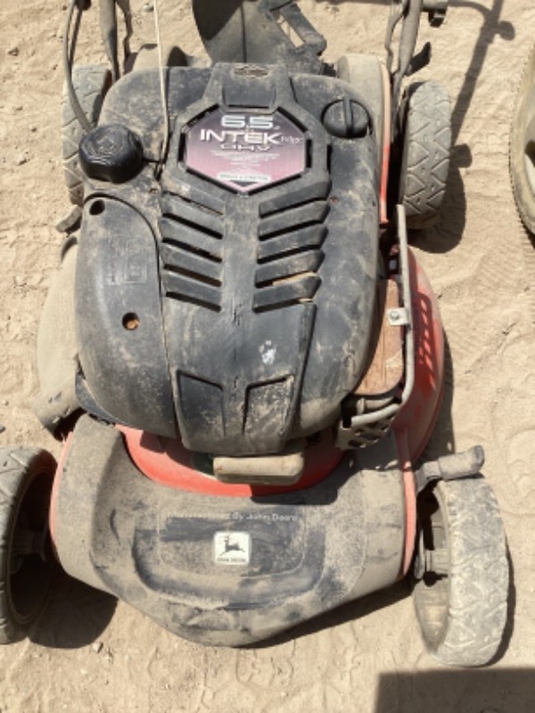 lot 88 image: Lot of mowers - mechanic special