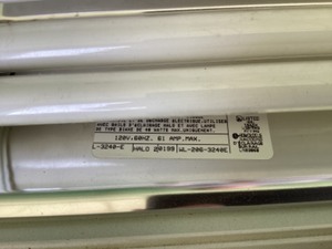 lot 26 image: HALO Fluorescent lights wfixtures